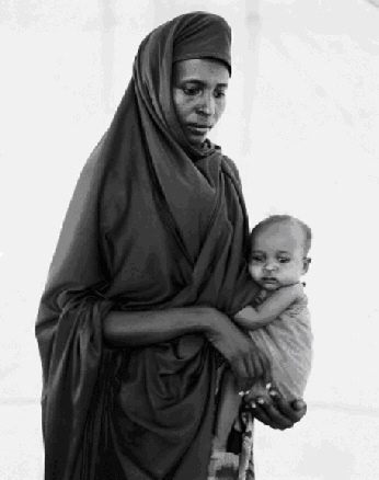 Fazal Sheikh, Fehan Noor Ahmed y su hija Rhesh, Kenia, 1992