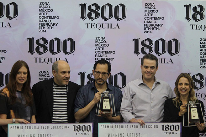 Entrega del premio Tequila 2014 con los dos ganadores