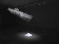 Traces of gravity de Damián Ortega en White Cube
