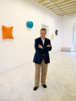 Miguel Marcos, en una de las exposiciones en su galería este mismo año