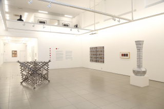 Vista de la exposición "Avante | 40 anos Galeria Bolsa de Arte" — Cortesía de la Galeria Bolsa de Arte