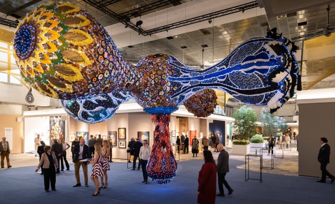 Joana Vasconcelos. Around the World
