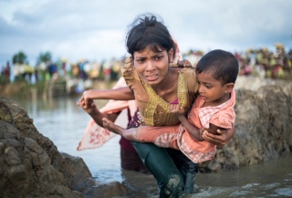 Foto: Rohingya 9 Oct 2017 (© ACNUR/Roger Arnold) — Cortesía de Casa Árabe