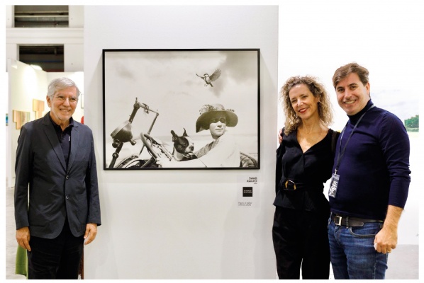 Joaquín Diez-Cascón, Natalia Chocarro; asesora de arte de presidencia Fundació Vila Casas y Miguel Ángel Sánchez; director de ADN — Imagen cortesía de Swab Barcelona