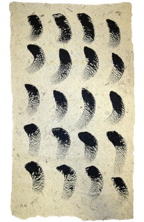 Ana Hatherly, O Pavão Negro (1999). Acrílico sobre papel feito à mão / Acrylic on hand-made paper. Museu Coleção Berardo.