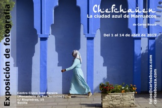 Cartel de la muestra "Chefchauen, la ciudad azul de Marruecos" en el Monasterio de San Jerónimo de Sevilla