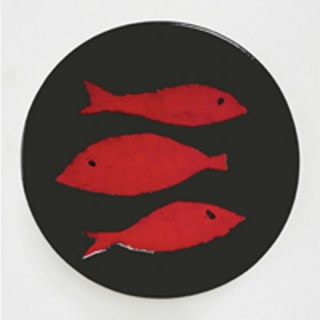Joan Gardy Artigas, \"Peixos vermells\", cerámica, 49 cms. diámetro, 2013.