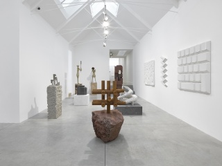 Pedro Reyes, Installation view, Lisson Gallery, 27 Bell St, London – Cortesía de Lisson Gallery