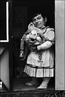 Paz Errázuriz, Miss Piggy II, Santiago, 1984