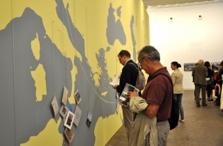Imatge de sala de l'exposició Susan Meiselas. Mediacions de la Fundació Antoni Tàpies – Cortesía de la Fundació Antoni Tàpies