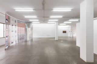 Vista de exposición 'Lugar', Ana Mas Projects, 2021. Fotografía: Roberto Ruiz.