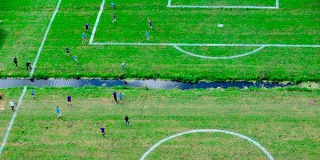 Football field, de Maider López