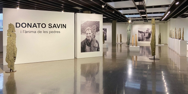 Vista de la exposición "Donato Savin i l’ànima de les pedres"