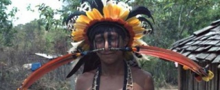 Adornos do Brasil Indígena: resistências contemporâneas
