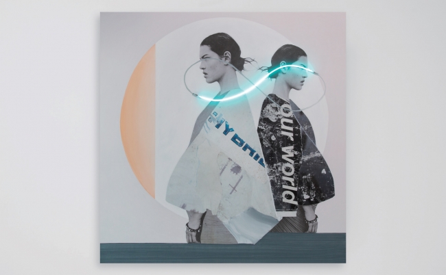 Javier Martin, Blindness Infinite Light, 2019, collage, acrylic, oil color and neon light on wood, 200.0x200.0x5.0cm — Cortesía de Masahiro Maki Gallery