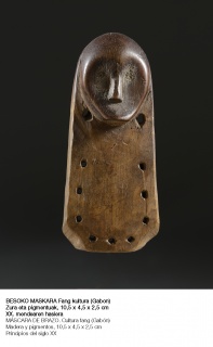Máscara de brazo. Cultura fang (Gabón) — Cortesía de la Sala kubo-kutxa Aretoa