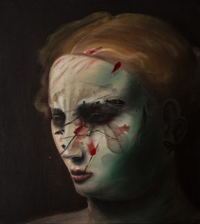 Chefer. Intervención en encuadre de Judith decapitando a Holofernes, de Caravaggio, óleo y lápiz sobre madera, 40 x 46 cm., 2023 — Cortesía de My Name's Lolita Art