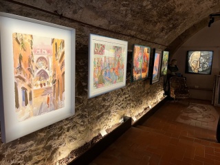 Vista de la exposición "Homenaje a 18 Grandes Pintores de Tarragona" — Cortesía de la Galería d’Art La Catedral