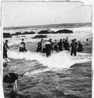 Banhos na praia - Foz, Porto  PT/CPF/AMB/0001/000073 , [1868 a 1919 ]
