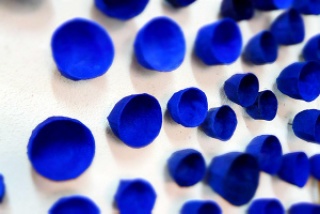 Toshiro Yamaguchi, Blue Flowers, mixed media installation