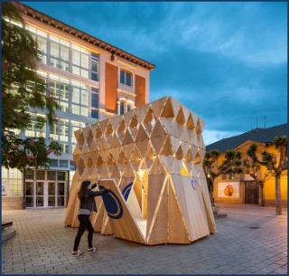 Bouzas, Bouzas y Álvarez - Origami  – Cortesía del Festival Internacional anual de Arte, Arquitectura y Diseño de Logroño: CONCÉNTRICO