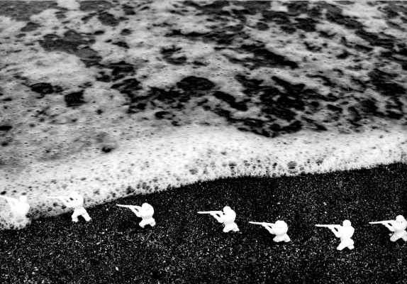 Antoni Miralda. Playa de Córcega — Imagen cortesía de galeria SENDA