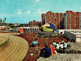 Station 9 by Todd Williams of La Ruta de la Amistad at the Olympic Village, Mexico City. Mexico City tourism brochure, late 1960s. Imagen  cortesía e-flux Architecture