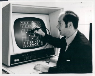 Chris Dailey, Varian data machine 6201 computer, 1970 — Cortesía de la Fundación Telefónica