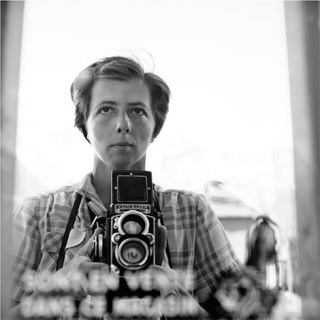 1959 ©Estate of Vivian Maier, Courtesy of Maloof Collection and Howard Greenberg Gallery, NY — Cortesía de  diChroma photography