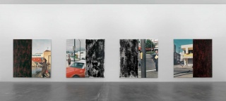 In the Street (Greyhound), 1989. Untitled (In the Street I), 1988. In the Street (George), 1989. One Way Street, 1988. Installation view at Kunsthalle Zürich, 2008.  Cortesía de Parra & Romero