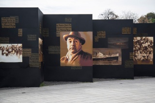 Roc Blackblock, Detalle del mural en la explanada del Museo de la Memoria en Chile — Cortesía de N" Galería