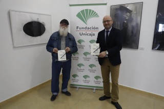 Imagen de la presentación, con José Medina y Francisco Jurado, de la II Bienal de Dibujo Contemporáneo ‘Las Huellas del Dibujo’