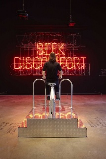 STEFAN SAGMEISTER, ACTUALLY DOING THINGS I SET OUT TO DO INCREASES MY OVERALL LEVEL OF SATISFACTION, 2012 – Cortesía del MAAT