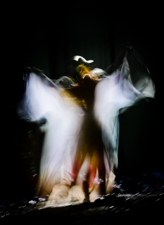 Xabier Artola Zubillaga. Bailando ante las cámaras: una colección de fotos de Dantza — Cortesía de PHOTOMUSEUM. Argazki & Zinema Museoa
