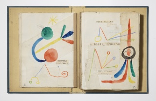 Portada de À toute épreuve, 1958. Foto: Gasull © Successió Miró, 2019 — Cortesía de la Fundació Joan Miró
