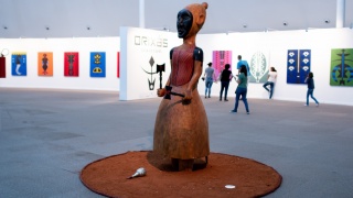 Vista da exposição Orixás, do artista Josafá Neves, no Museu Nacional da República. Foto: Chico Filmes — Cortesía de  Baró Galería