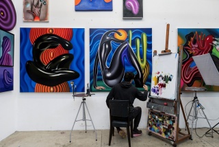 Rodolpho Parigi in his studio in São Paulo. Photo: Flavio Freire. Courtesy of the Artist and Nara Roesler.