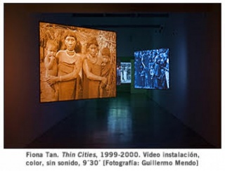 Fiona Tan, Thin Cities, 1999-2000. Vídeo-instalación
