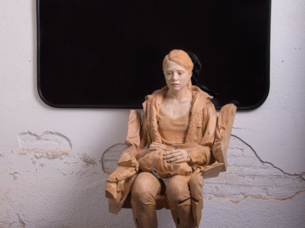 Efraïm Rodríguez, Underground, 2015. Madera de cedro, vidrio y goma