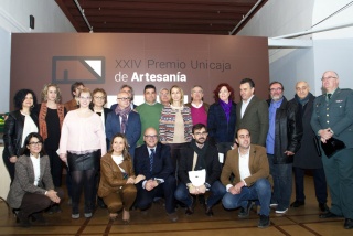 Foto de familia entrega de premio. Cortesía de la Fundación Unicaja