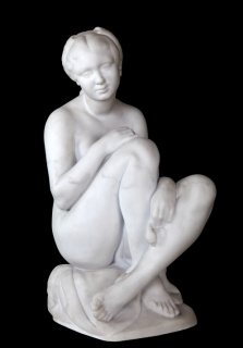 Jaume Otero. Capullo, mármol. 44x19x23 cm. — Cortesía del Gran Teatre del Liceu