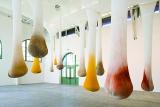 Ernesto Neto: Mother body emotional densities, for alive temple time baby son