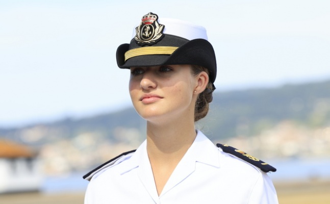 S.A.R. la Princesa de Asturias en la Escuela Naval