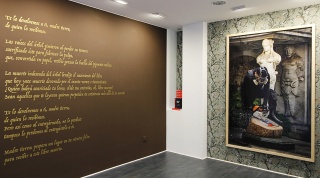 Vista de la exposición "Libro muerto" de Paco Cao — Imagen cortesía de Llamazares Galería