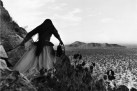 Mujer Ángel, Sonora Desert, 1980. Los que viven en la arena, Graciela Iturbide.