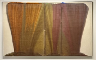 Morris Louis, "Beta Beta", 1960. Magna sobre lienzo; 248.9 x 396.9 cm. Como parte del stand de la galería Yares Art