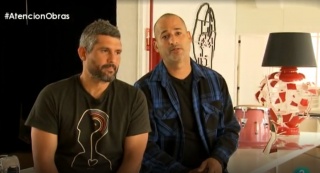 Dagoberto Rodríguez (izqda.) y Marco Antonio Castillo. Fotograma de un vídeo del programa de TVE "Atención Obras"