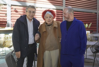 El secretario de Estado de Cultura, Jordi Martí Grau; la galerista Juana de Aizpuru y el director del Museo Reina Sofía, Manuel Segade