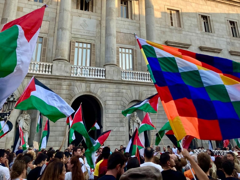 Marcha en la ciudad de Barcelona en solidaridad con Palestina, 2024. Fotografía por y cortesía del autor