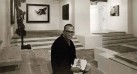 Fernando Zóbel en la sala grande del Museo de Arte Abstracto Español de Cuenca en 1966. Foto: Archivo Fundación Juan March